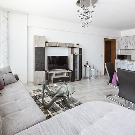 Next To Gondola. Cosy & Elegant 2 Bedroom Apartment In Neon Complex Bansko Ngoại thất bức ảnh